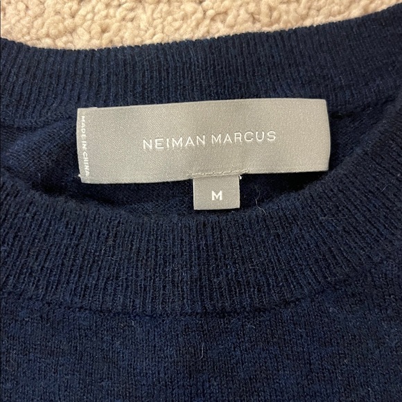 Neiman Marcus Men's Dark Blue and Gray Crewneck Sweater - Picture 4 of 5